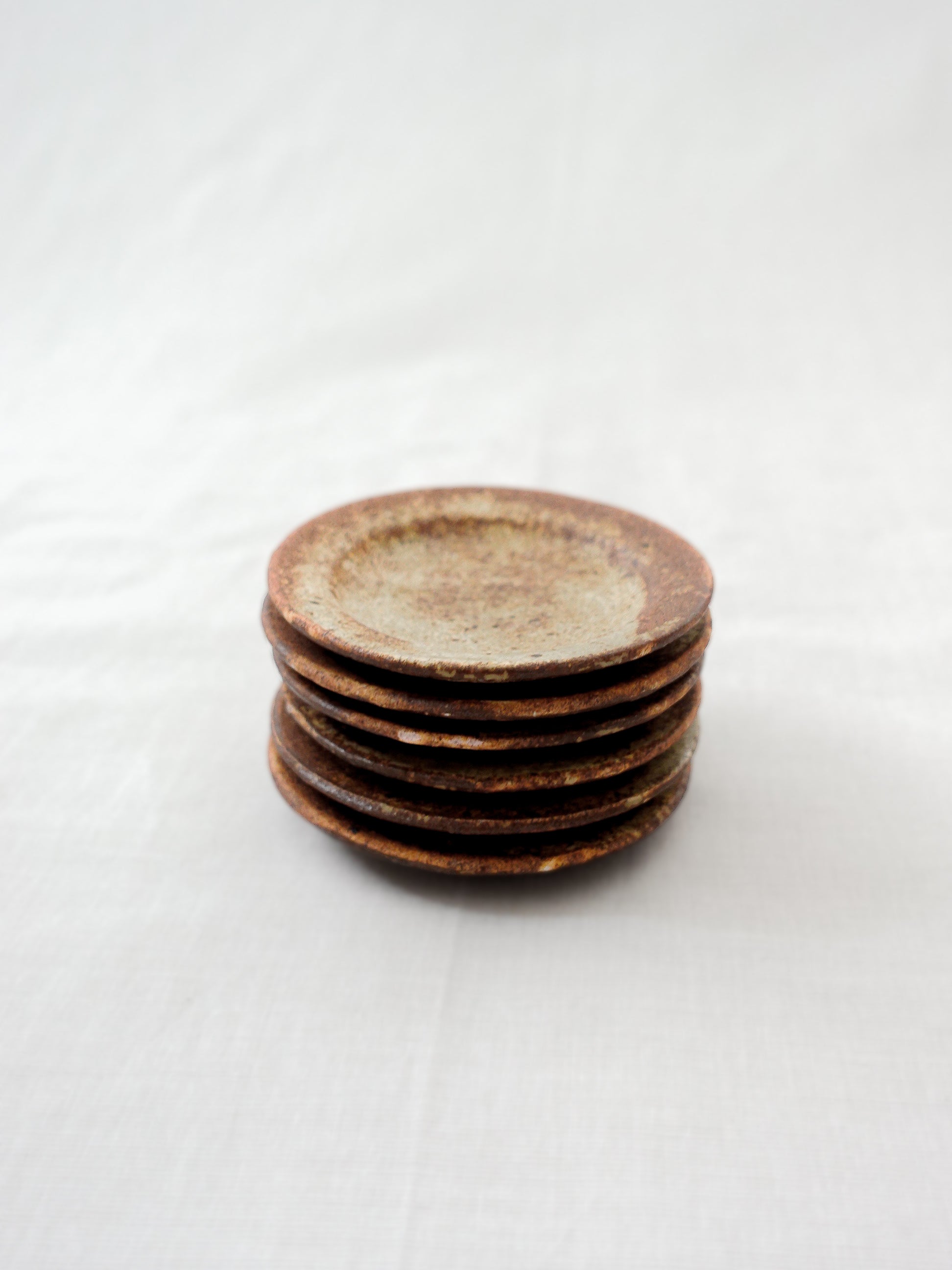 馬渡新平 / リム皿 Φ8cm